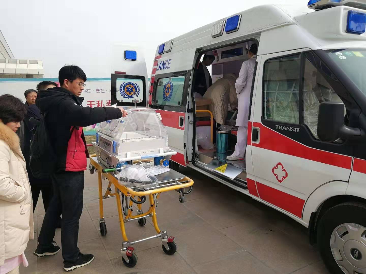 米林县救护车转院